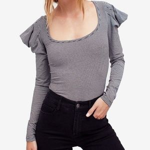 Adorable puff sleeve top